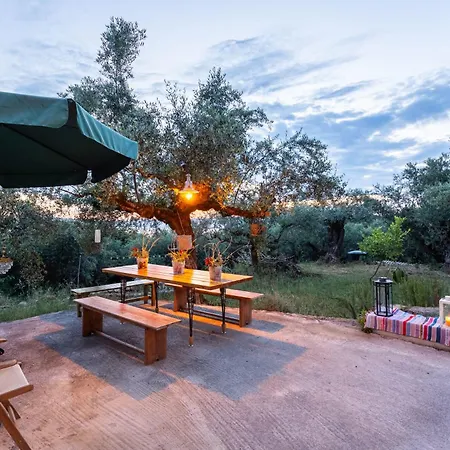 Olive Garden Studio - Tranquil Outdoor Dining Area Doloi Exterior photo
